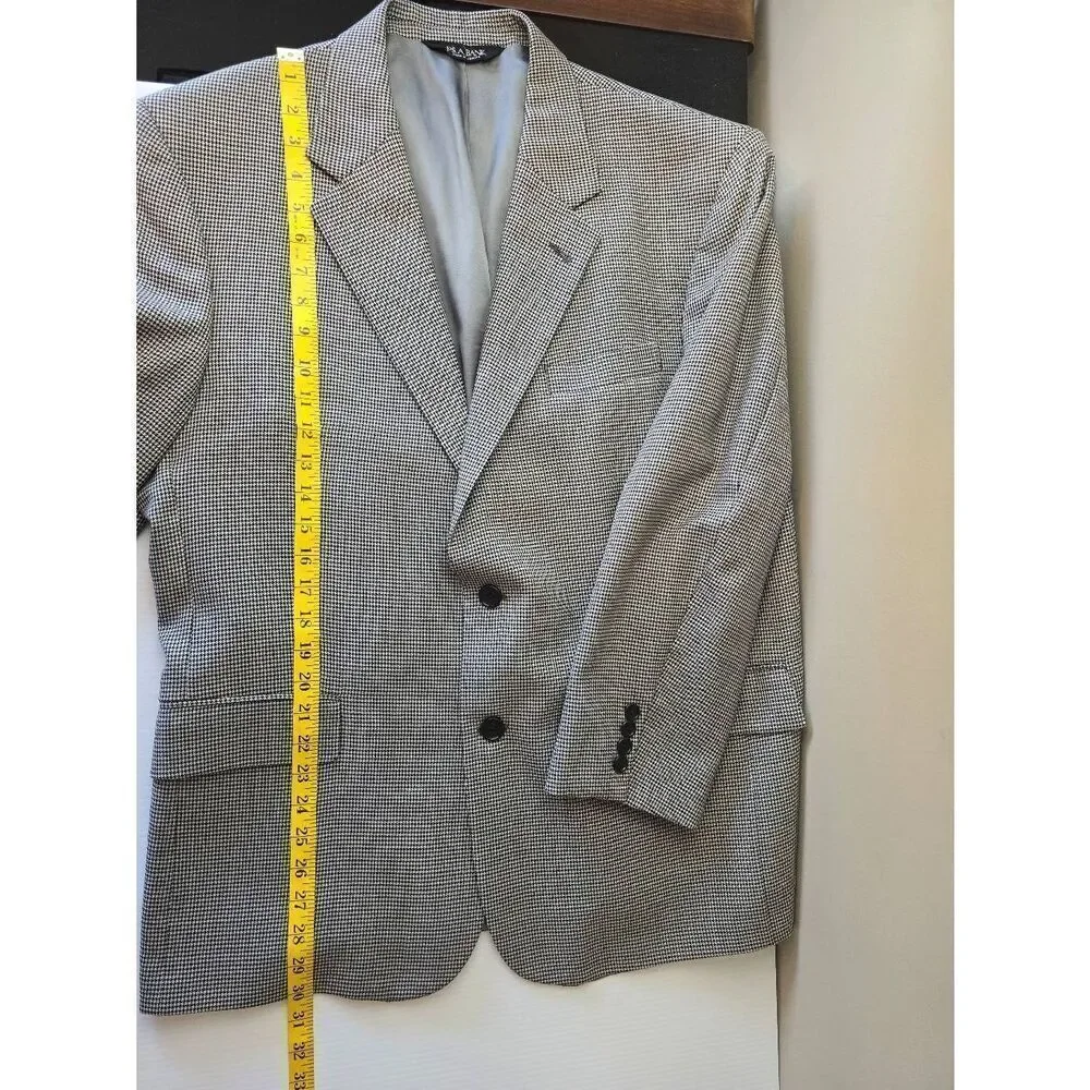 JoS. A Bank Signature Collection Suit Jacket 44S Gray Charcoal Check